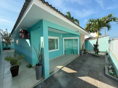 Casa de Condomínio com 3 Quartos à venda, 142m² no Ogiva, Cabo Frio