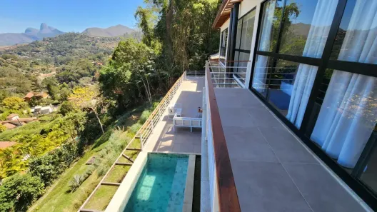 Casa de Condomínio com 5 Quartos para venda ou aluguel, 450m² no Itaipava, Petrópolis