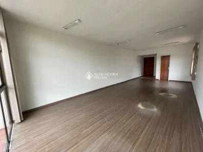 Sala Comercial à venda, 50m² no Passo da Areia, Porto Alegre