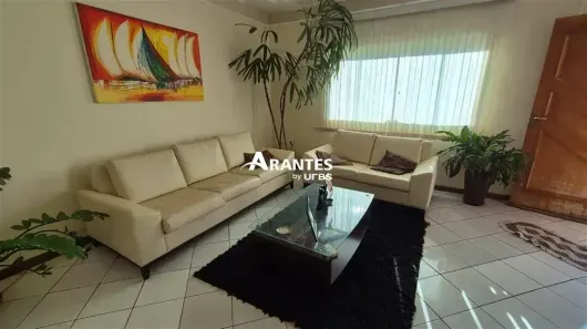 Casa com 3 Quartos à venda, 300m² no Vigilato Pereira, Uberlândia