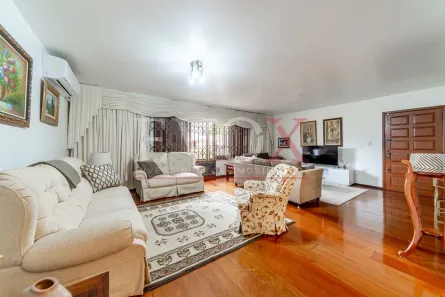 Casa com 3 Quartos à venda, 250m² no Chácara das Pedras, Porto Alegre