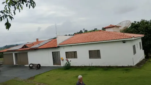 Fazenda/Sítio com 3 Quartos à venda, 140000m² no , Pratápolis