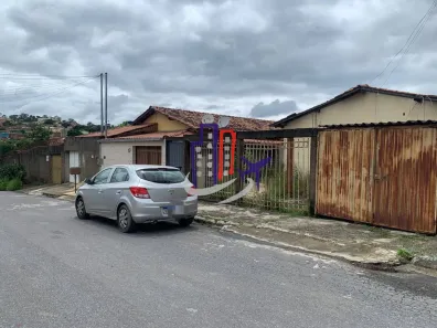 Casa com 2 Quartos à venda, 120m² no São Pedro, Esmeraldas