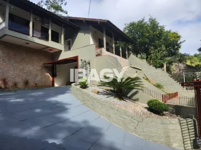 Casa com 4 Quartos para alugar, 177m² no Pantanal, Florianópolis