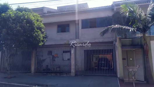 Casa com 3 Quartos à venda, 200m² no Jardim Santa Alice, Arapongas