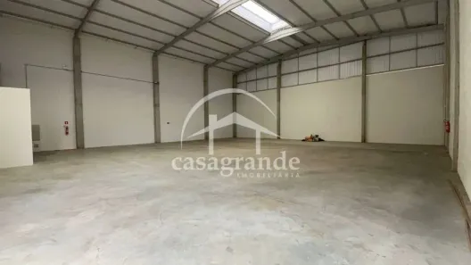 Galpão/Depósito/Armazém para alugar, 460m² no Marta Helena, Uberlândia