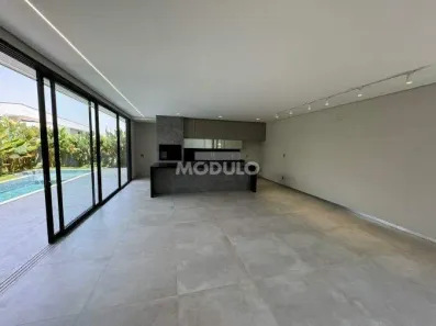 Casa de Condomínio com 3 Quartos para alugar, 320m² no Jardim Sul, Uberlândia
