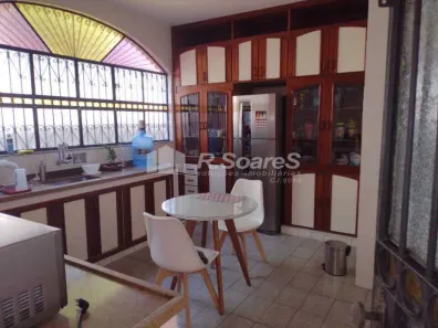 Casa com 3 Quartos à venda, 200m² no Jardim Sulacap, Rio de Janeiro