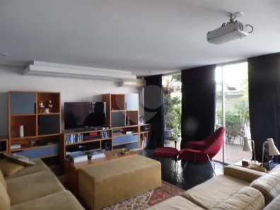 Sobrado com 4 Quartos à venda, 390m² no Pacaembu, São Paulo