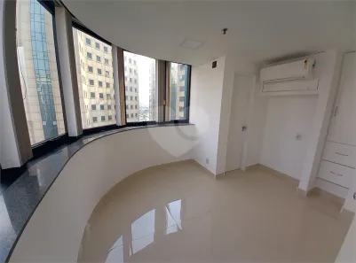 Sala Comercial para alugar, 124m² no Indianópolis, São Paulo