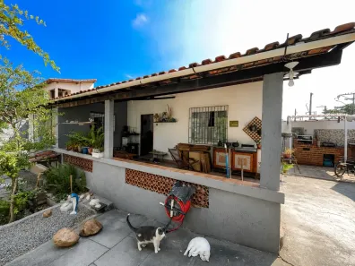Casa com 2 Quartos à venda, 78m² no Jardim Atlântico Central (Itaipuaçu), Maricá