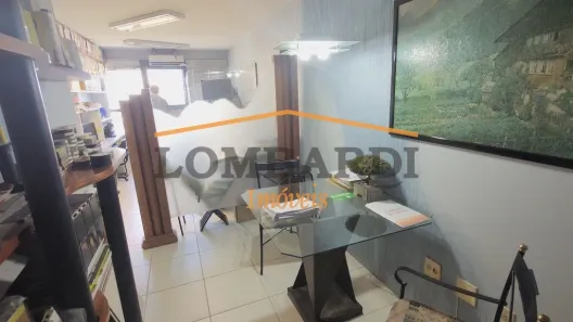 Sala Comercial à venda, 31m² no Passo da Areia, Porto Alegre
