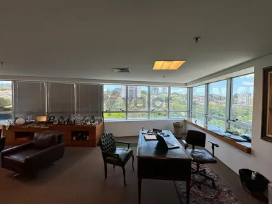 Sala Comercial à venda, 104m² no Cambuí, Campinas