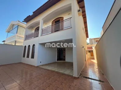 Sobrado com 4 Quartos à venda, 252m² no Jardim Recreio, Ribeirão Preto