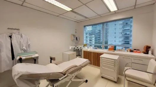 Sala Comercial à venda, 133m² no Vila Nova Conceição, São Paulo