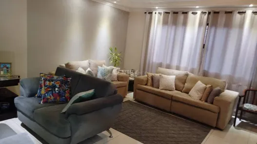 Casa com 3 Quartos à venda, 244m² no Jardim Pacaembu, Jundiaí