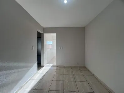 Apartamento com 2 Quartos para alugar, 70m² no Conjunto Habitacional Jadir Marinho, Itaúna