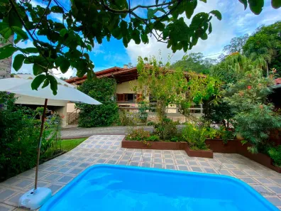 Casa com 3 Quartos à venda, 186m² no Sambaqui, Florianópolis