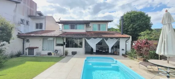Casa com 4 Quartos à venda, 233m² no Córrego Grande, Florianópolis