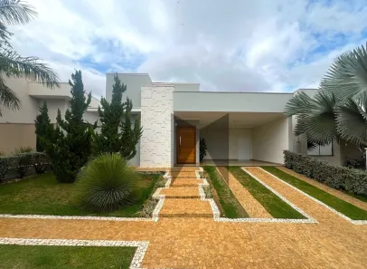 Casa com 3 Quartos à venda, 215m² no Jardim Magnólias, Araraquara