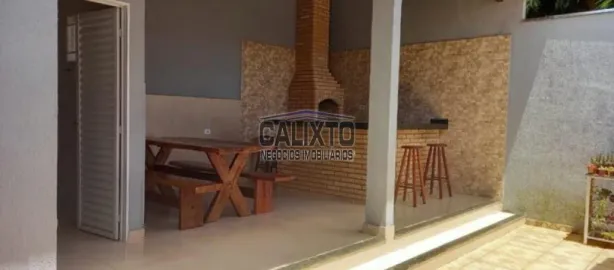 Casa com 3 Quartos à venda, 190m² no São Jorge, Uberlândia
