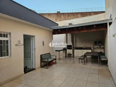 Casa com 3 Quartos à venda, 150m² no Martins, Uberlândia