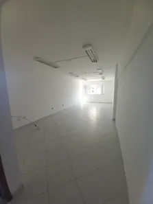 Sala Comercial para alugar, 40m² no Praia Campista, Macaé
