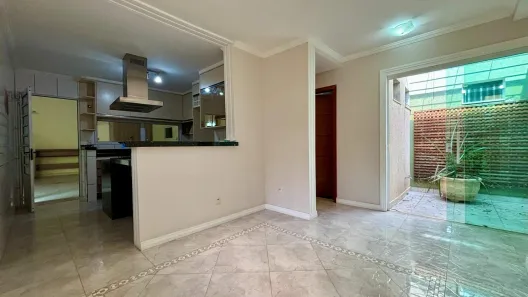 Casa com 3 Quartos à venda, 240m² no Tulipas, Jundiaí