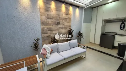 Casa com 2 Quartos à venda, 145m² no Novo Mundo, Uberlândia