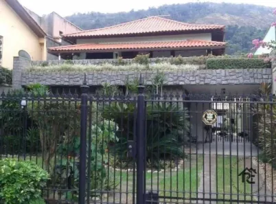 Casa com 5 Quartos à venda, 280m² no São Francisco, Niterói