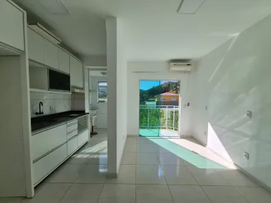 Apartamento com 2 Quartos para alugar, 53m² no São Sebastião, Palhoça