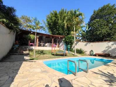Casa com 3 Quartos à venda, 200m² no Casa de Pedra, Volta Redonda