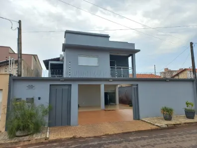 Sobrado com 4 Quartos à venda, 334m² no Plano Diretor Sul, Palmas