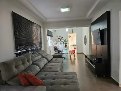 Casa com 3 Quartos à venda, 180m² no Martins, Uberlândia