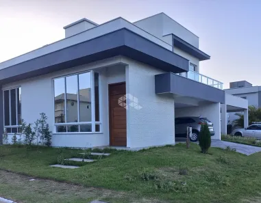 Casa com 3 Quartos à venda, 252m² no São João do Rio Vermelho, Florianópolis