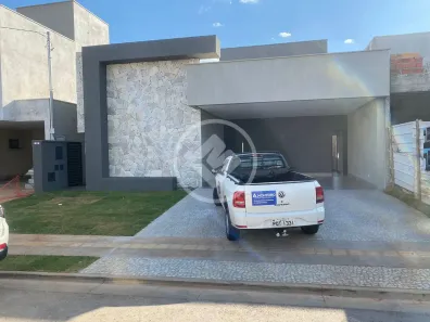 Casa de Condomínio com 3 Quartos à venda, 158m² no Jardins Bolonha, Senador Canedo