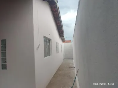 Casa com 3 Quartos para alugar, 80m² no Recanto dos Pássaros, Cuiabá