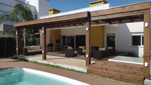 Casa com 3 Quartos à venda, 250m² no , Torres