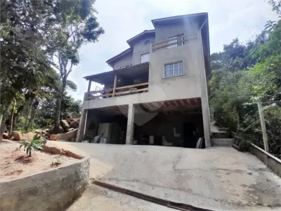 Casa com 3 Quartos à venda, 222m² no Luiz Fagundes, Mairiporã