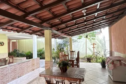 Casa com 5 Quartos à venda, 250m² no Parque Residencial Laranjeiras, Serra