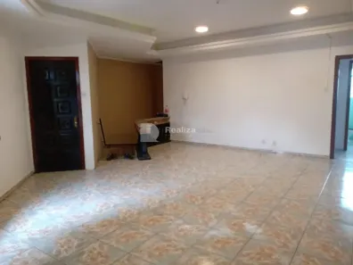 Casa com 2 Quartos para alugar, 120m² no Vila São José, Taubaté