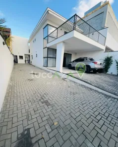 Sobrado com 3 Quartos à venda, 230m² no Loteamento Villa Branca, Jacareí
