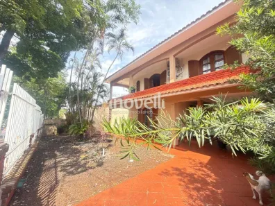 Sobrado com 3 Quartos à venda, 188m² no Cj Res. Parigot de Souza, Maringá