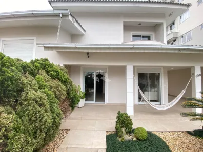 Casa com 3 Quartos à venda, 241m² no Barreiros, São José