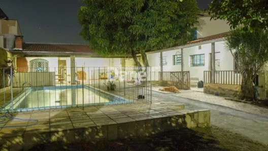 Casa com 6 Quartos à venda, 208m² no Esplanada Santa Terezinha, Taubaté