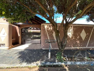 Sobrado com 3 Quartos à venda, 160m² no Jardim Planalto, Londrina