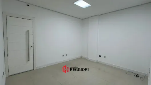 Sala Comercial para alugar, 100m² no Pioneiros, Balneário Camboriú