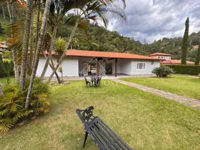 Casa de Condomínio com 3 Quartos à venda, 350m² no Itaipava, Petrópolis