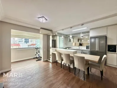 Apartamento com 3 Quartos à venda, 90m² no Centro, Florianópolis