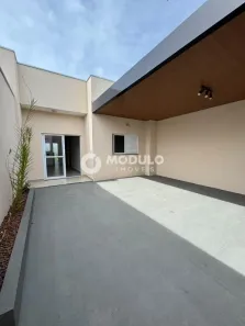 Casa com 3 Quartos à venda, 120m² no Novo Mundo, Uberlândia